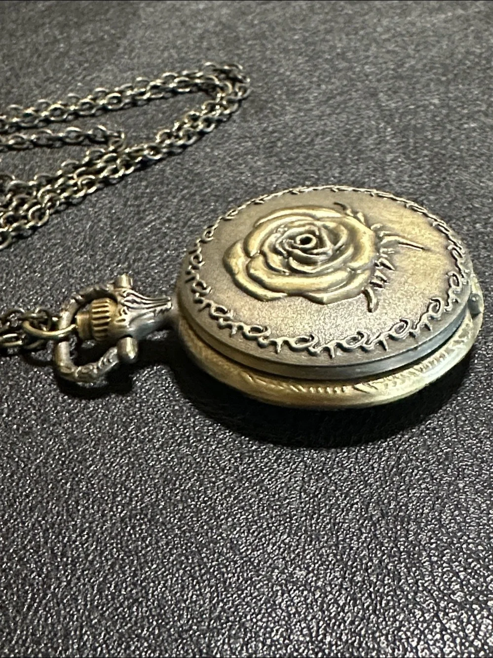 Rose Vintage Bronze Pendant Quartz Watch